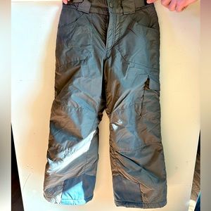 Youth snow pants. Size 7/8.